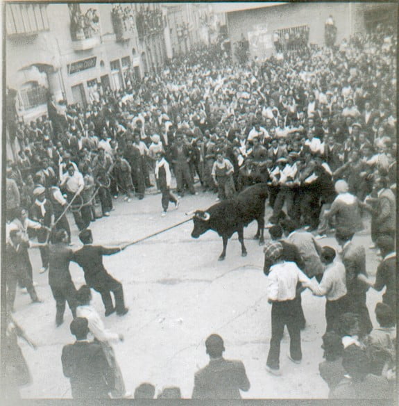 El toro en la plaza de Santa María donde era sacrificado antiguamente al concluir su carrera